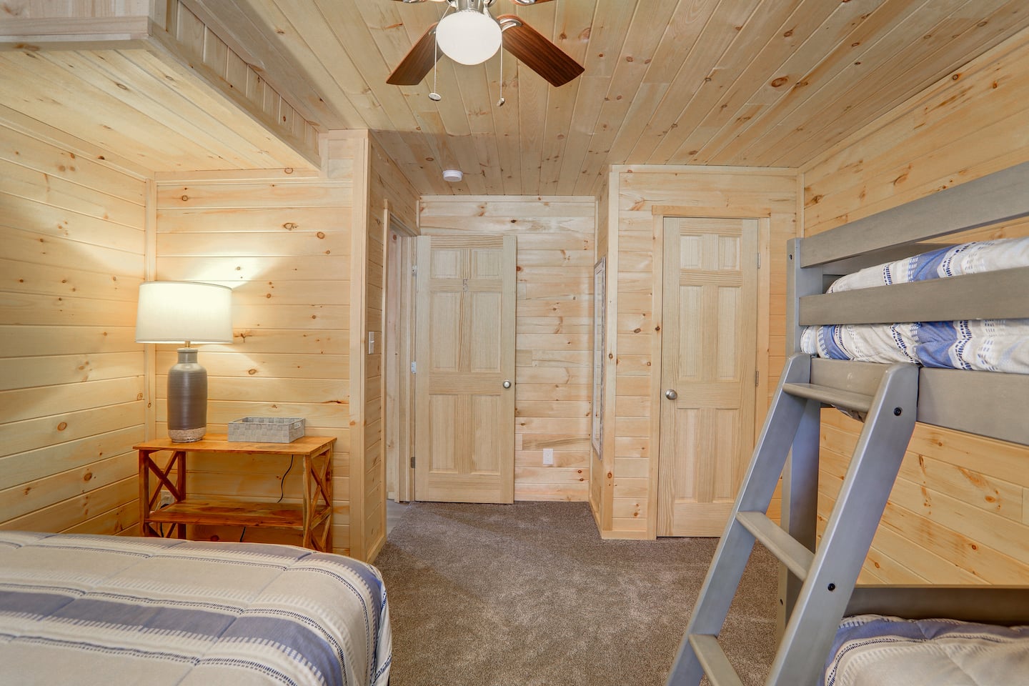 Bedroom 4 at Driftwood Retreat: Full bed + twin bunk bed